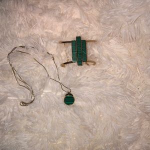 Revivable necklace-green-blue-gold and bracket